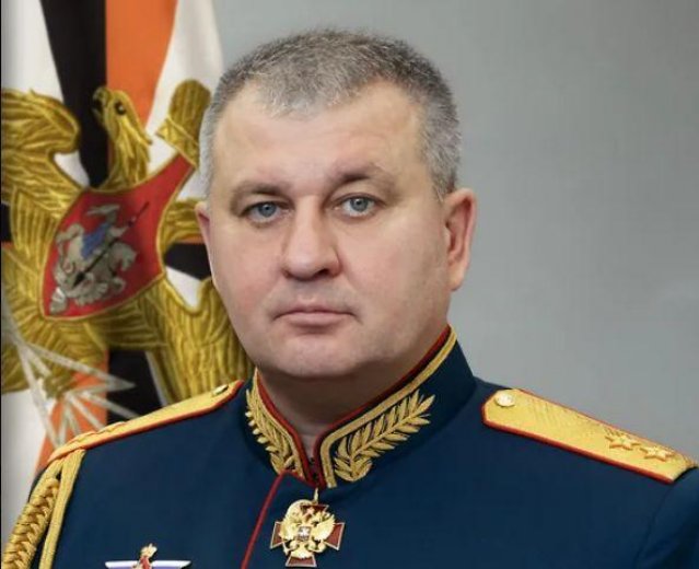 Miközben az orosz hadsereg újabb magas rangú vezetőjét tartóztatták le, folytatódtak az Ukrajna elleni támadások