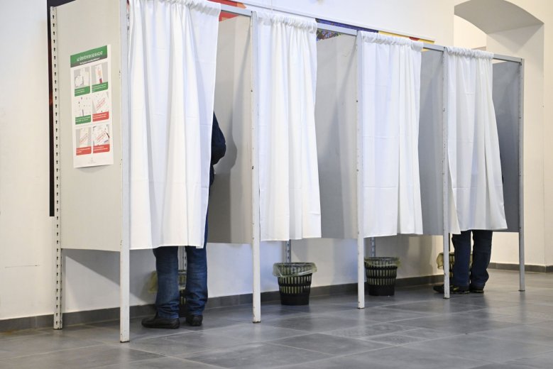 Bezártak a szavazókörök Magyarországon, megkezdődött a voksok összeszámlálása