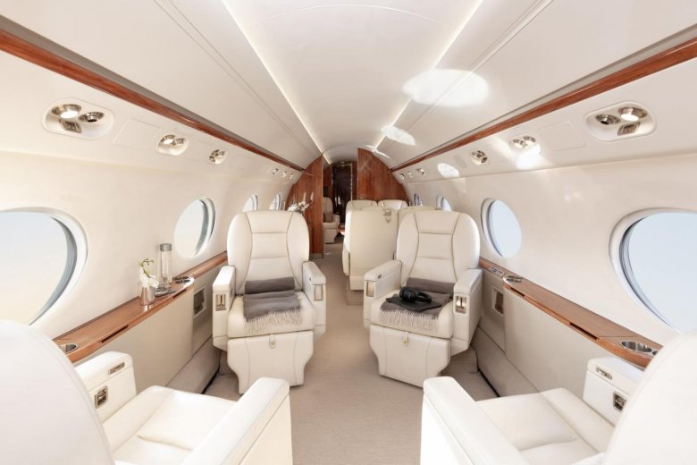 Iohannis nem érti, mitől luxusgép egy olyan repülő, amelynek óránként több mint tízezer dollár is lehet a bérleti díja
