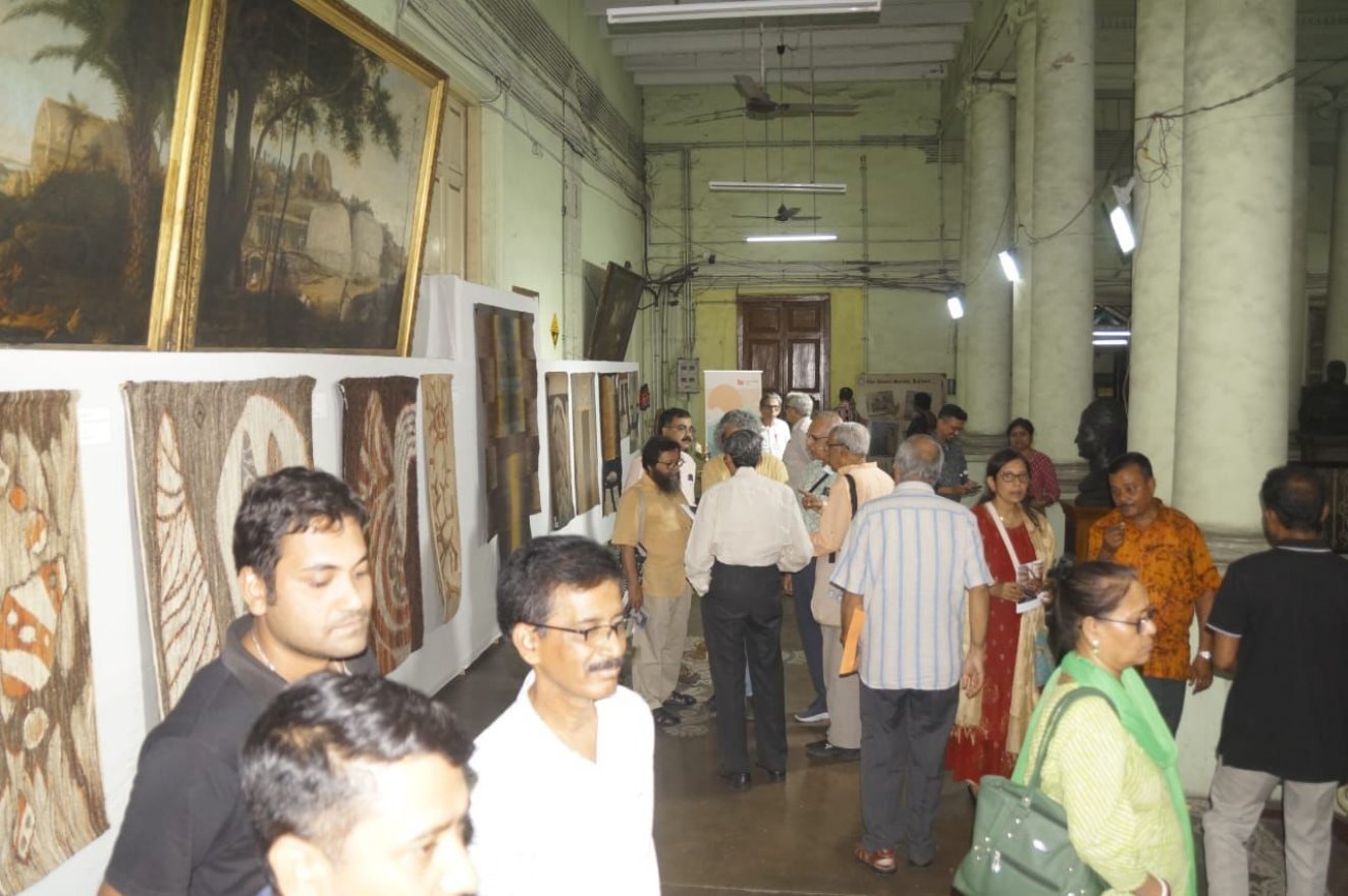 Kalkuttában nyílt tárlat Gazdáné Olosz Ella textilművész munkáiból, több indiai helyszínen is emlékeznek Kőrösi Csoma Sándorra